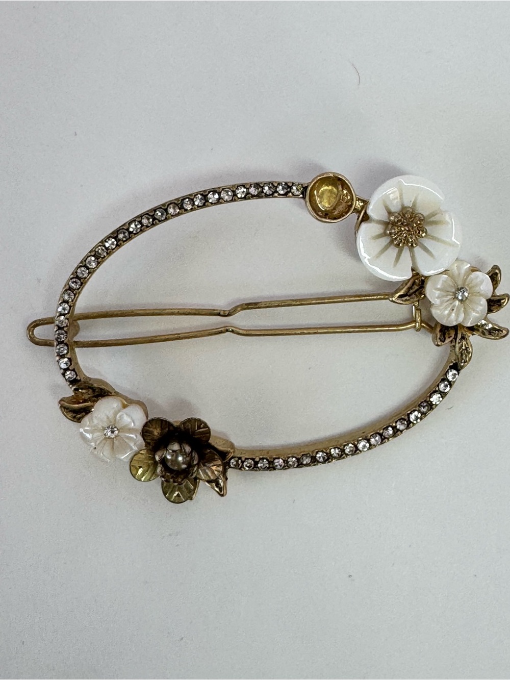 Floral Crystal Oval Hair Clip - White and Gold